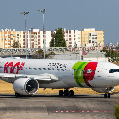 lisbon airport luggage storage
