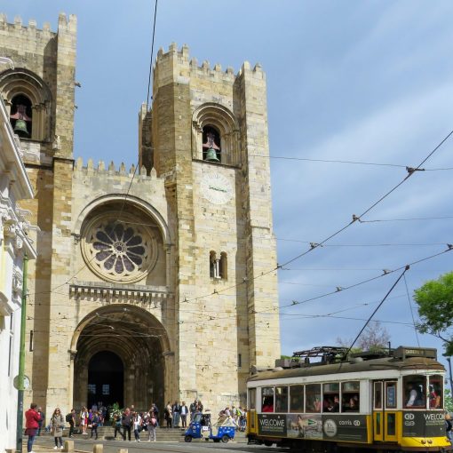 lisbon cathedral luggage storage